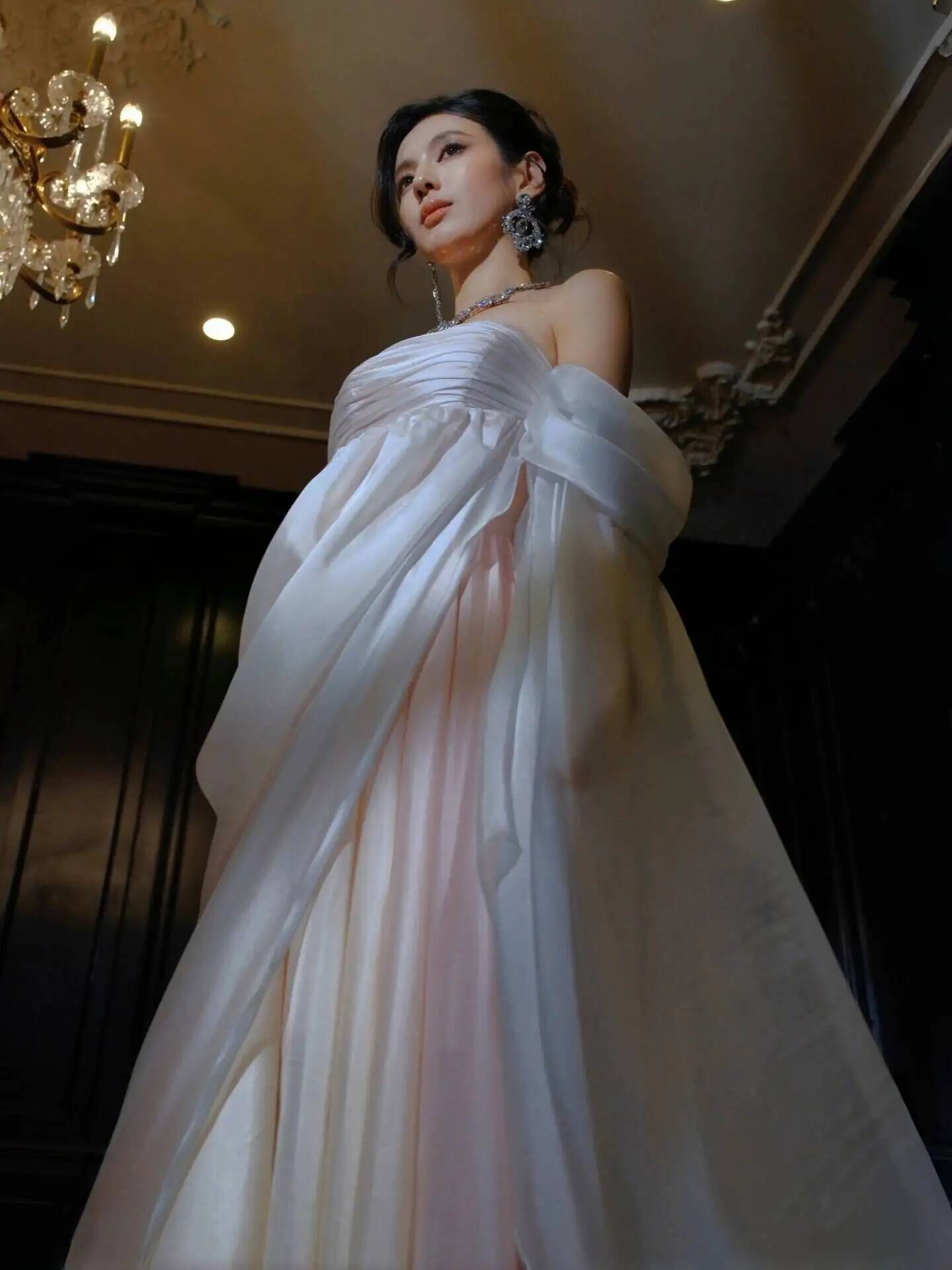 Gaun Malam Tanpa Tali Berbahan - Evening Gown ulasan dan harga